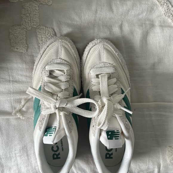 New Balance RC42 Sneakers Off-White and Teal - Picture 4 of 4